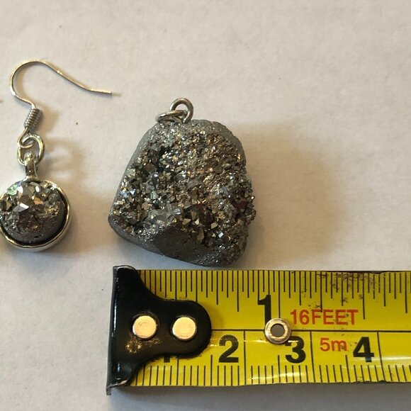 Womens Silver Druzy Quartz Crystal Pendant and Earrings. - Picture 7 of 8